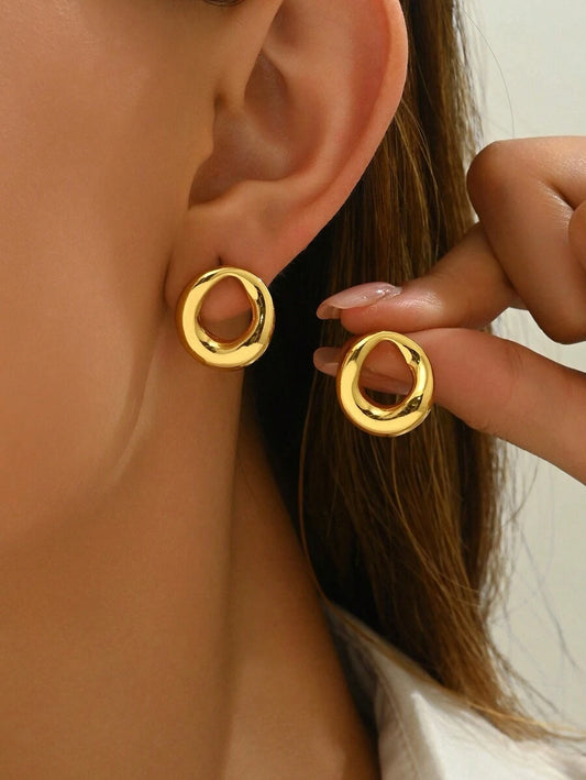 Pendiente con circulo hueco para mujer