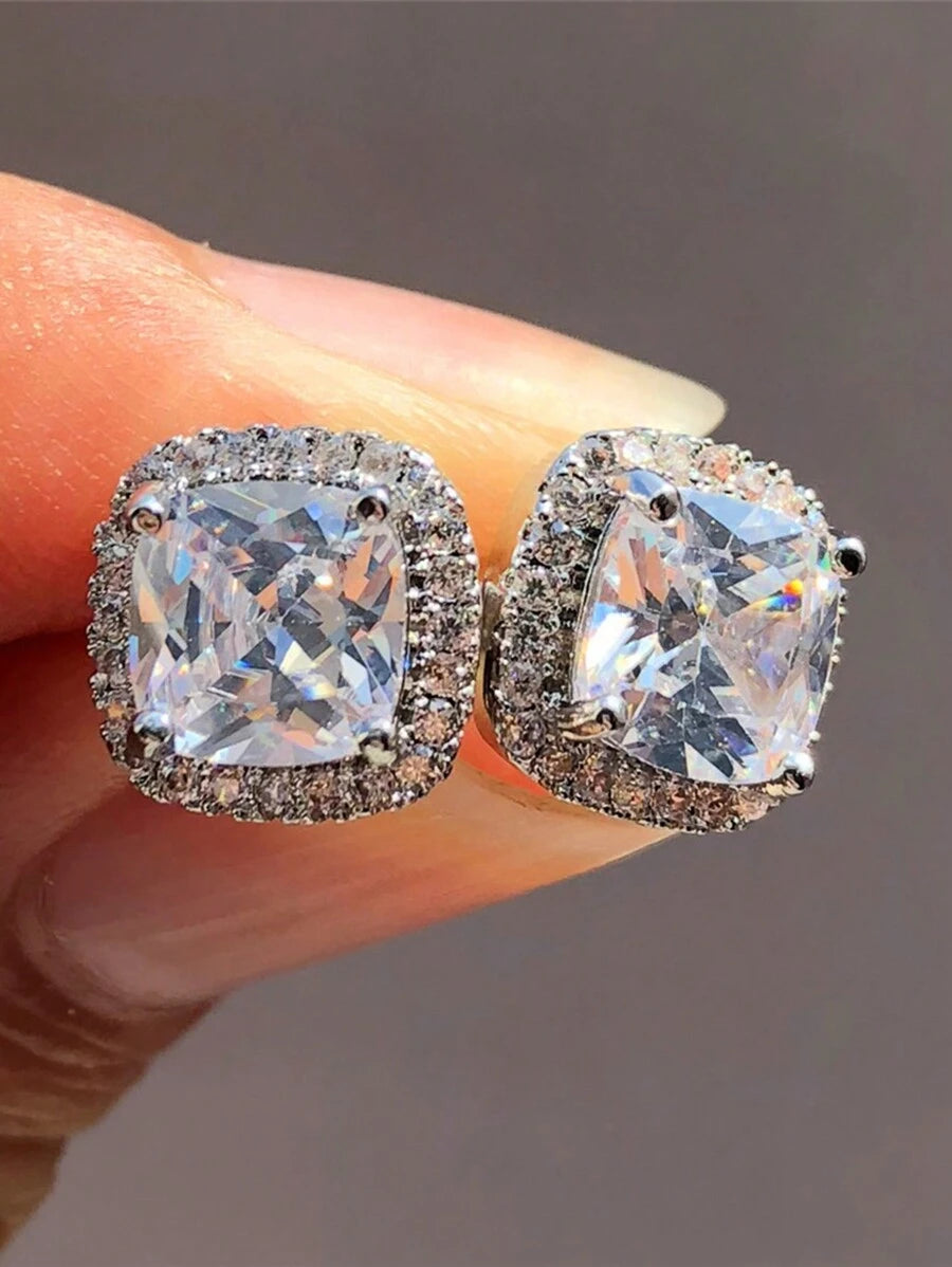 Pendientes cuadrados con diamantes