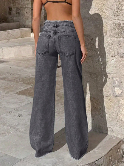 Pantalones con diseño desilachado