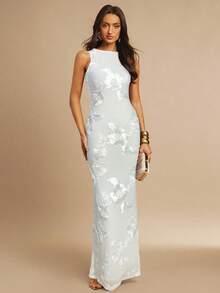 Vestido con bordado floral