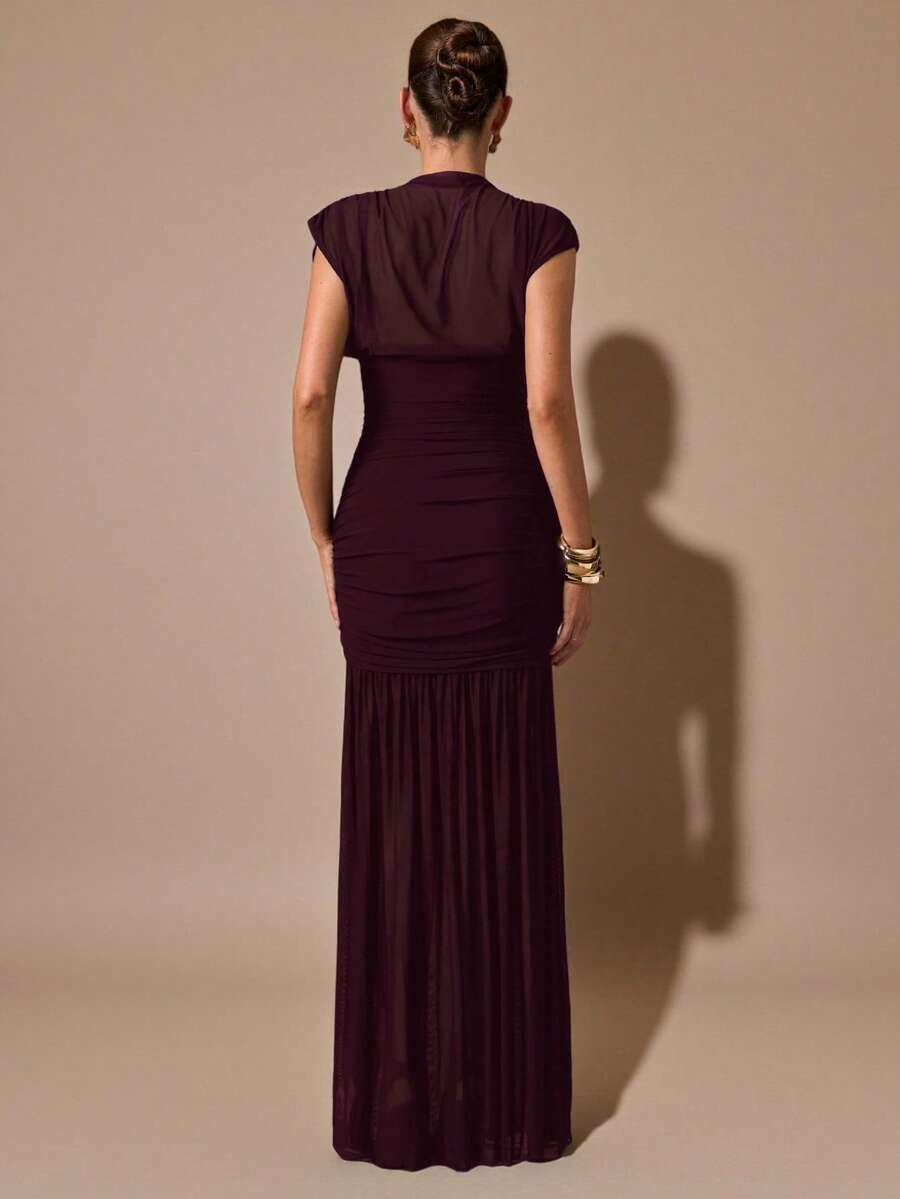 Vestido envolvente con pliegues