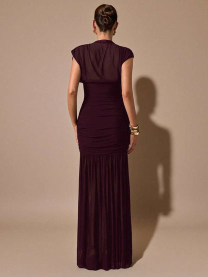 Vestido envolvente con pliegues